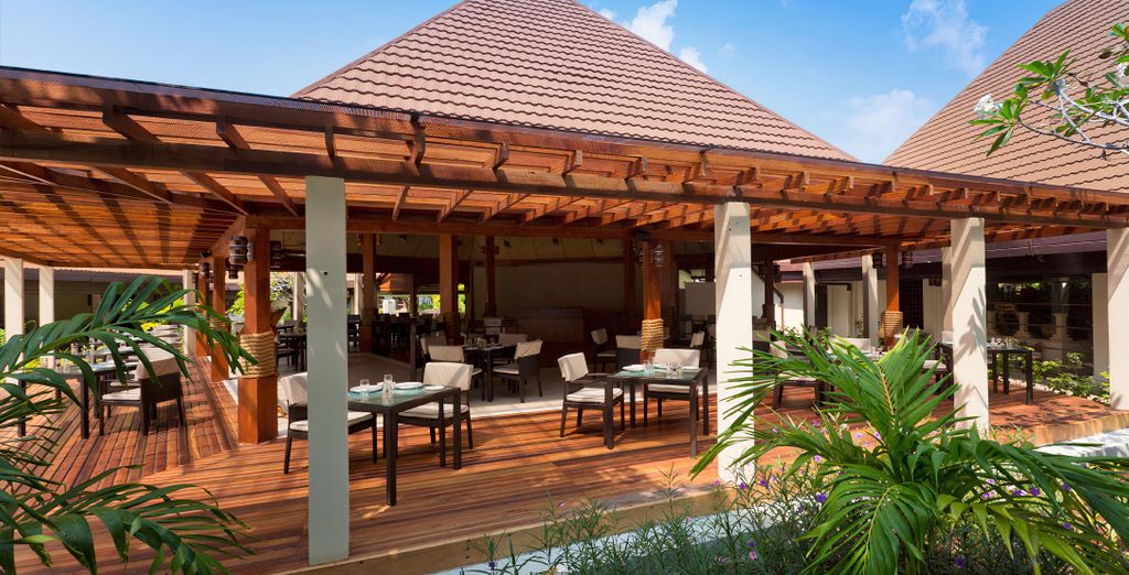 Kurumba Maldives 5*