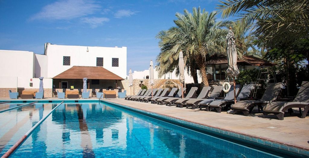 Radisson Blu Hotel & Resort Al Ain 4*