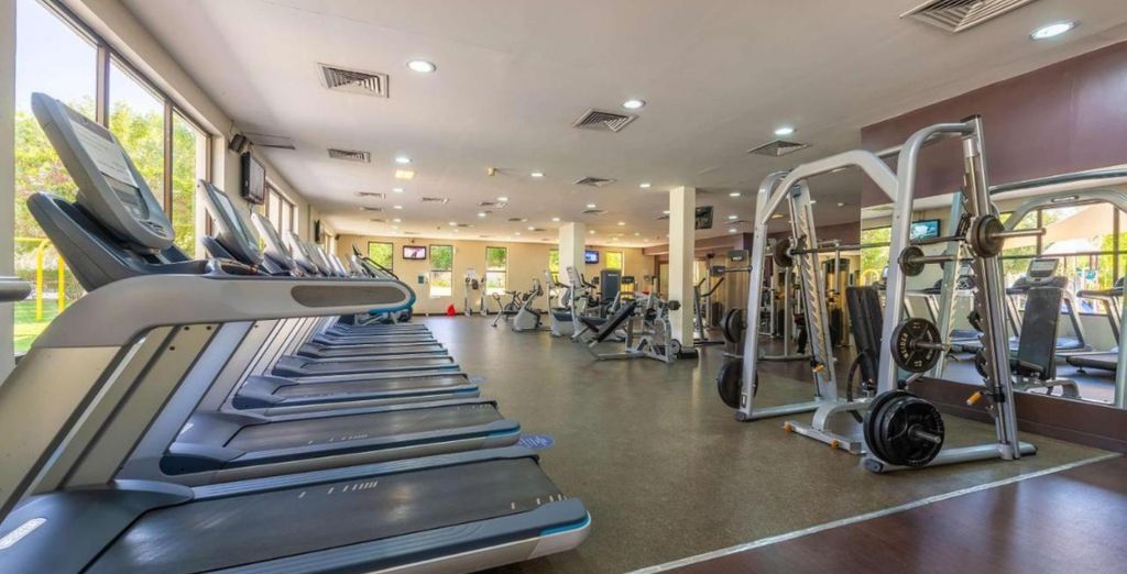 Radisson Blu Hotel & Resort Al Ain 4*