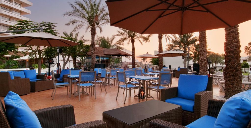 Radisson Blu Hotel & Resort Al Ain 4*