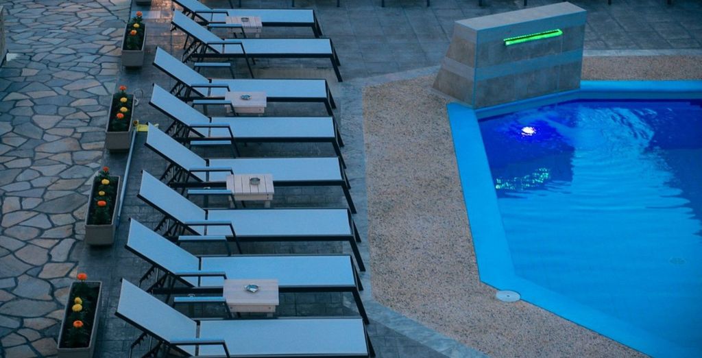 Royal Hotel and Suites 4*