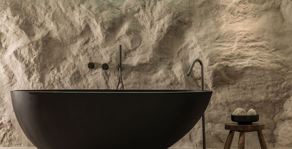 Seven Rocks Suites 4*