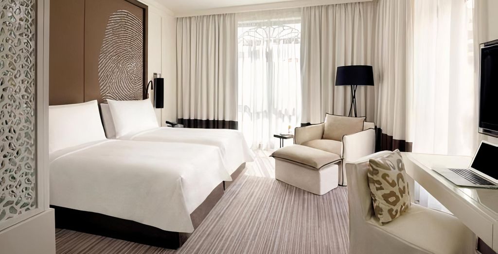 Combinato Address Beach Fujairah 5* e Vida Downtown Dubai 4*