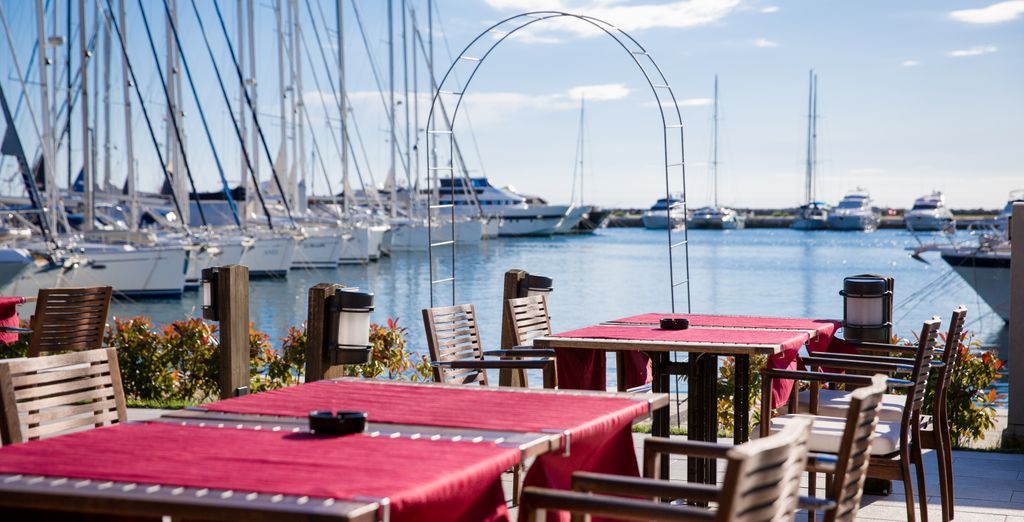 Nautica Marina & Hotel 4*