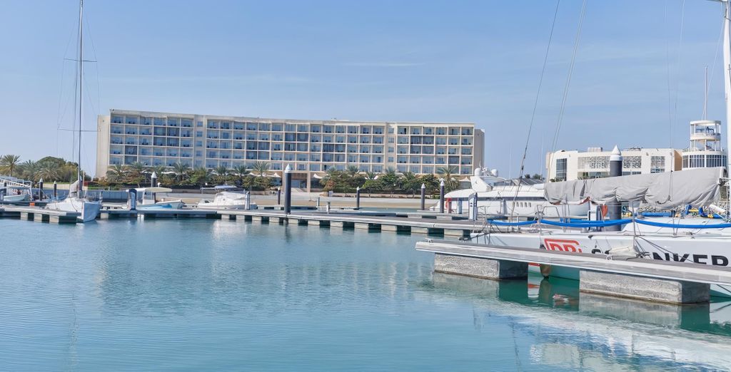Tour privato: Il meglio dell'Oman con possibile soggiorno al Barceló Mussanah Resort 4*
