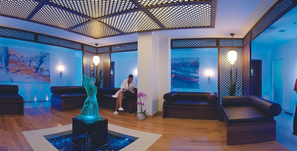 Rhodes Bay Hotel 5*