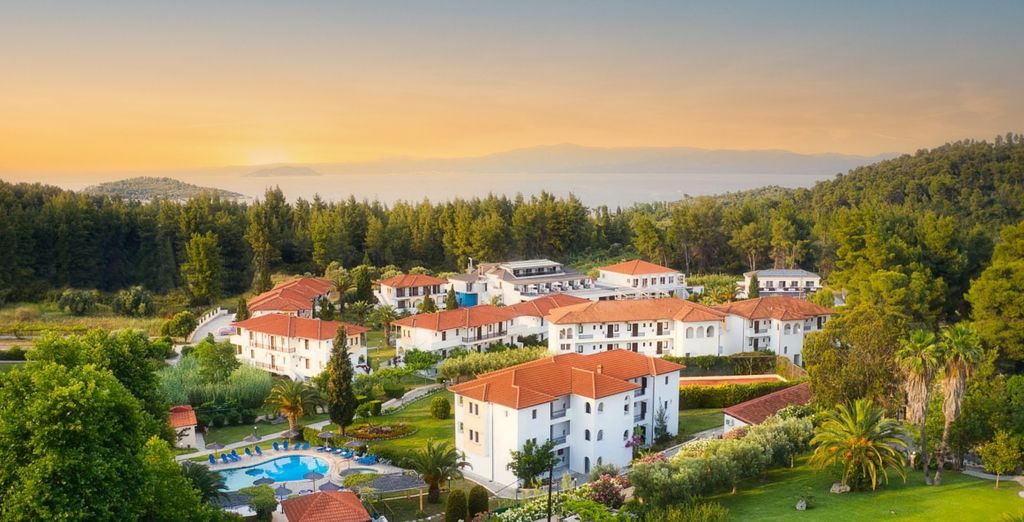 Chrousso Village Hotel 4*