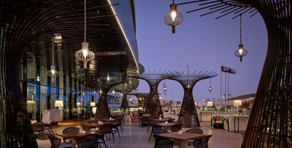 Andaz Dubai The Palm by Hyatt 5* e Grand Hyatt Abu Dhabi Hotel & Residences Emirates Pearl 5*