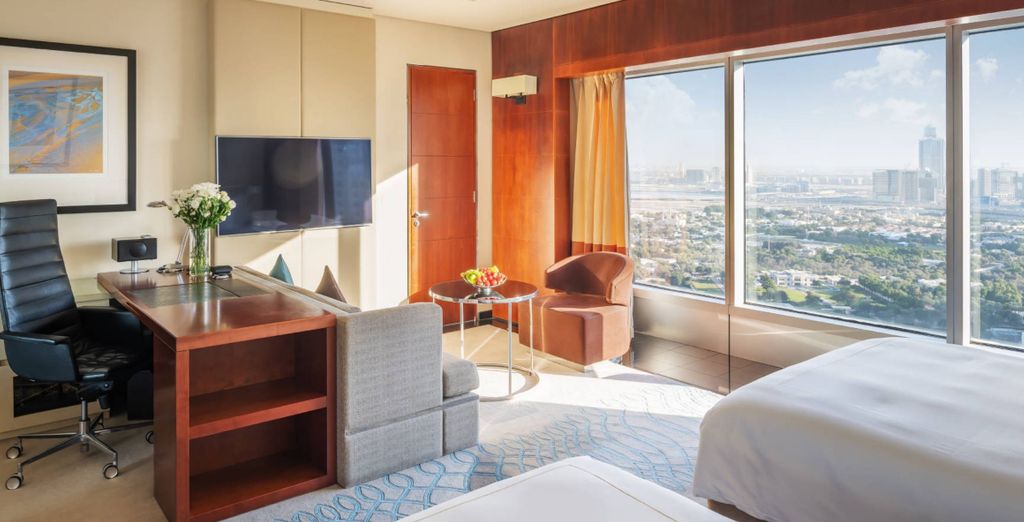 Jumeirah Emirates Towers 5*