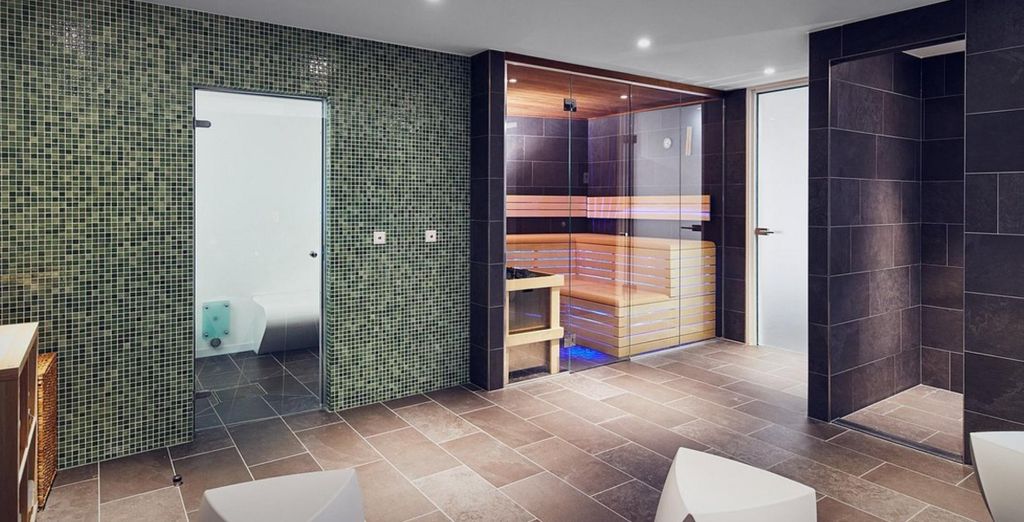 Inntel Hotels Amsterdam Centre 4*