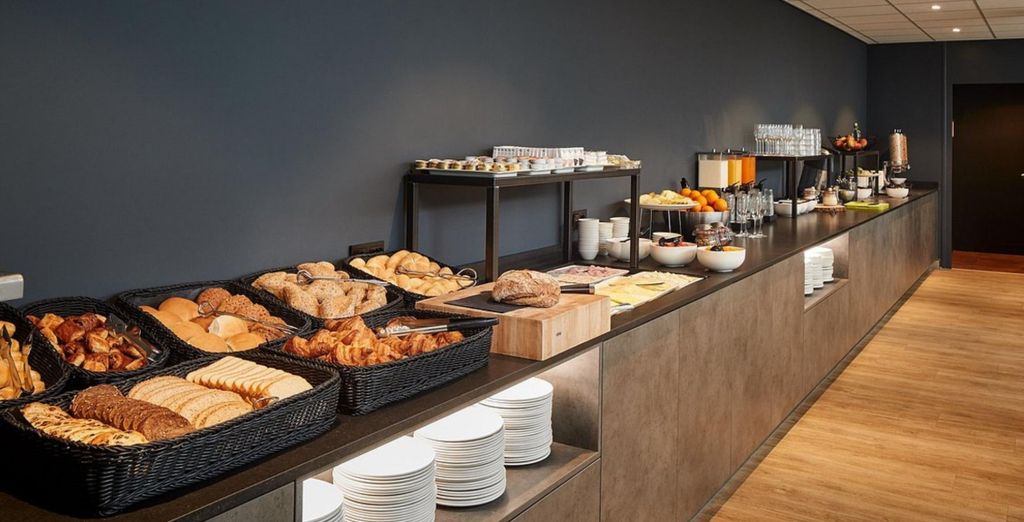 Inntel Hotels Amsterdam Centre 4*