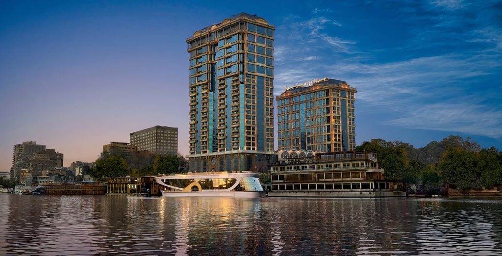 Descubre Egipto con MS Concerto II & Four Seasons Residence 5*