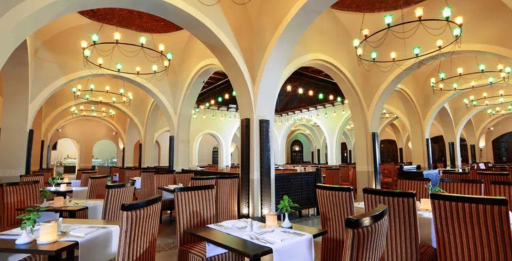 Jaz Makadi Oasis Resort 5*