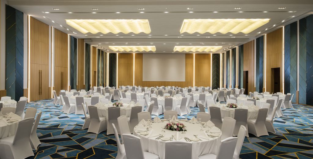 Avani Muscat Hotel 4*