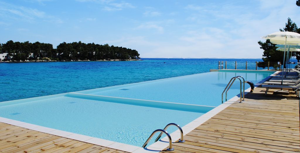 Crvena Luka Resort 4*