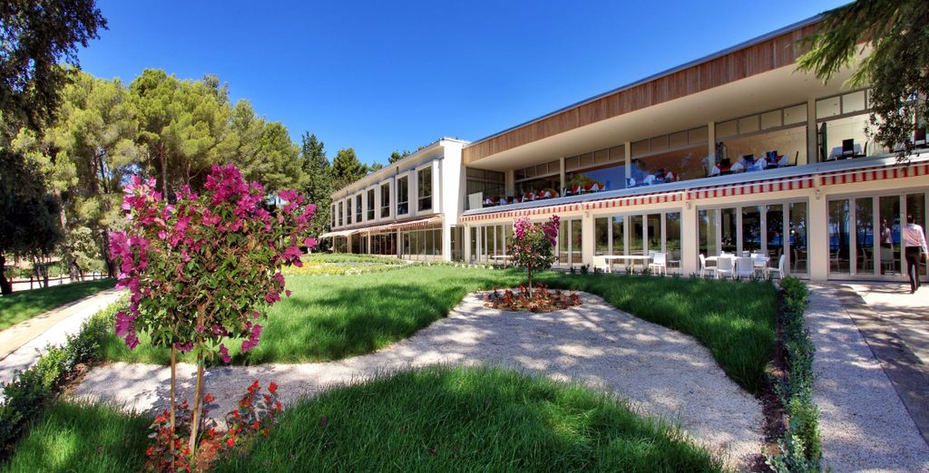 Crvena Luka Resort 4*