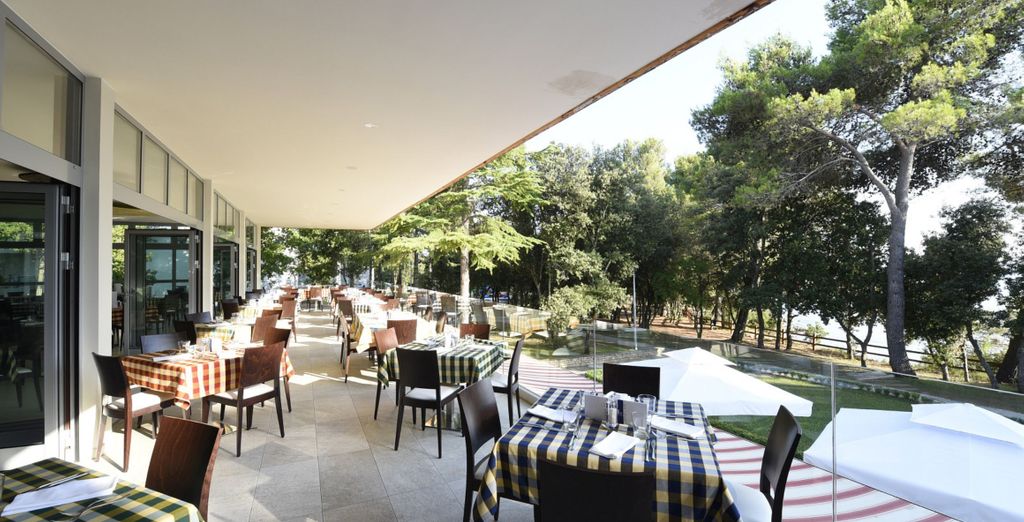 Crvena Luka Resort 4*