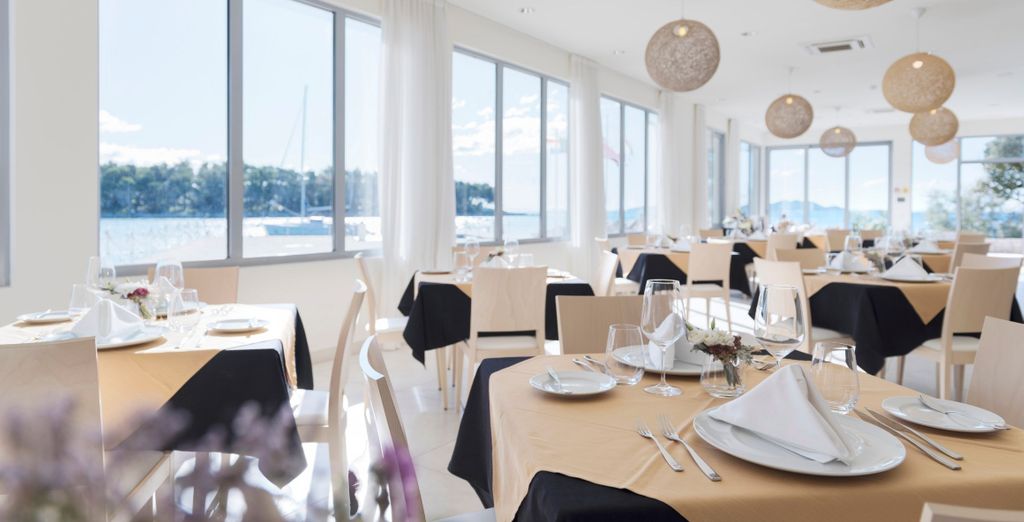 Crvena Luka Resort 4*