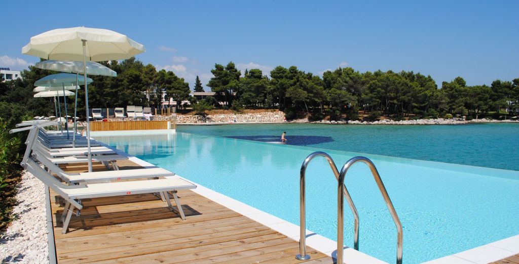 Crvena Luka Resort 4*