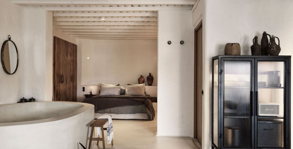 Nomad Mykonos 5*