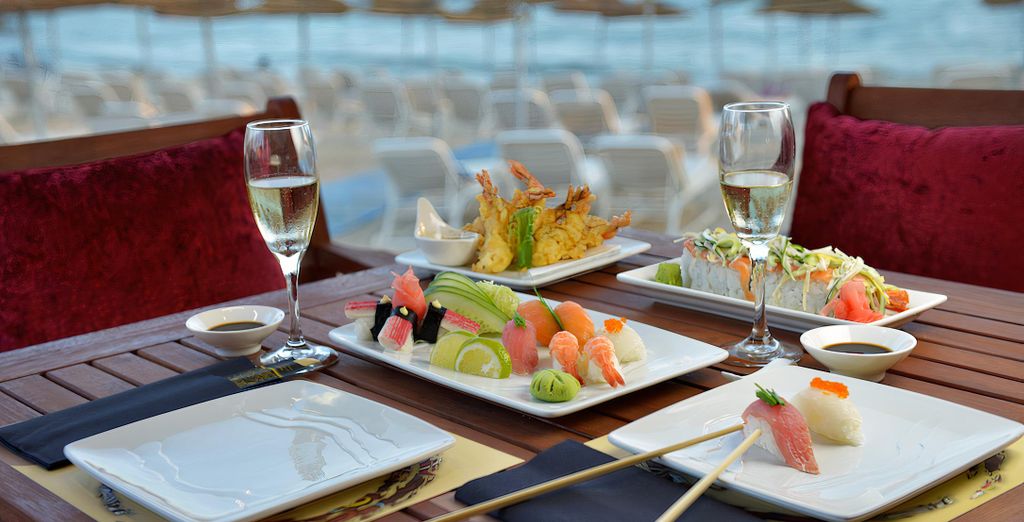 Adams Beach Hotel 5*