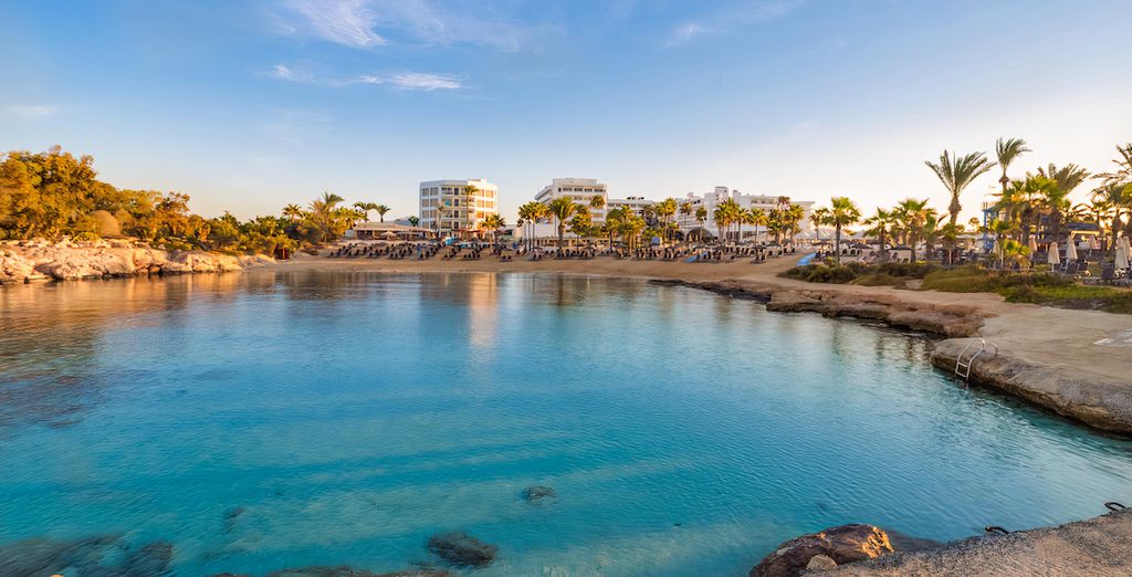 Adams Beach Hotel 5*
