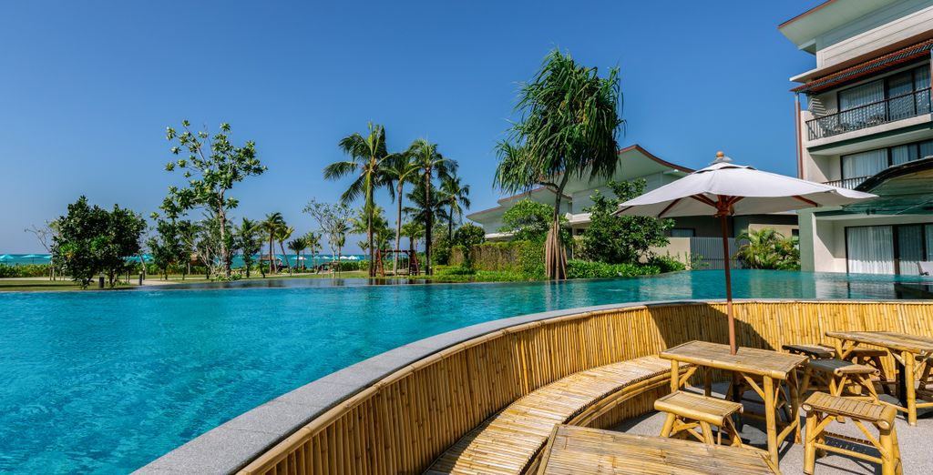 Le Meridien Khao Lak Beach & Spa Resort 5*