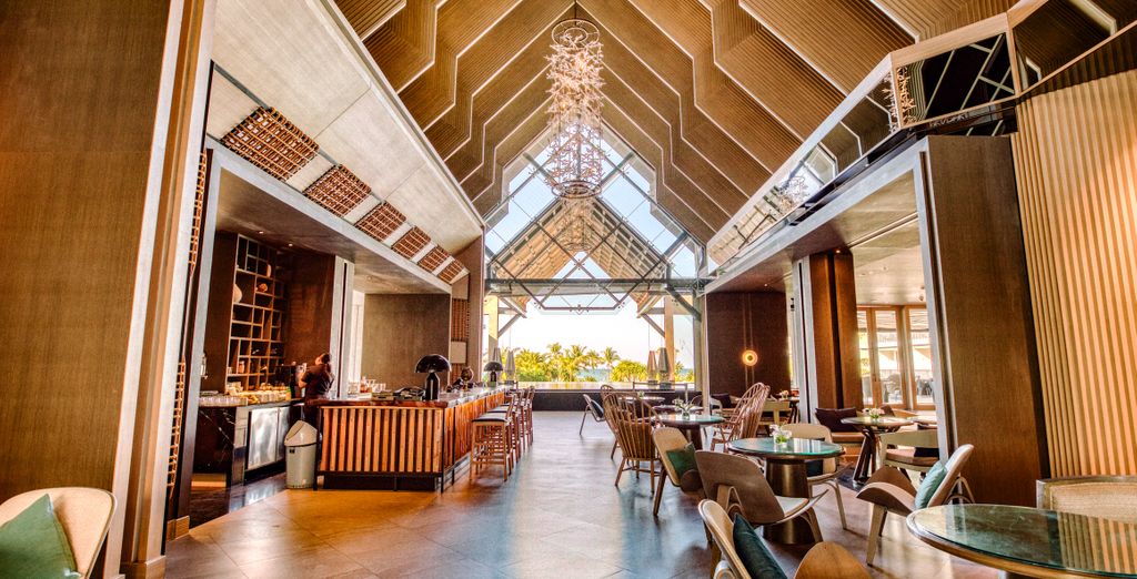 Namaka Resort Kamala Phuket 5*, Island Escape Burasari, Coconut Island 5* e Le Méridien Khao Lak Resort & Spa 5*