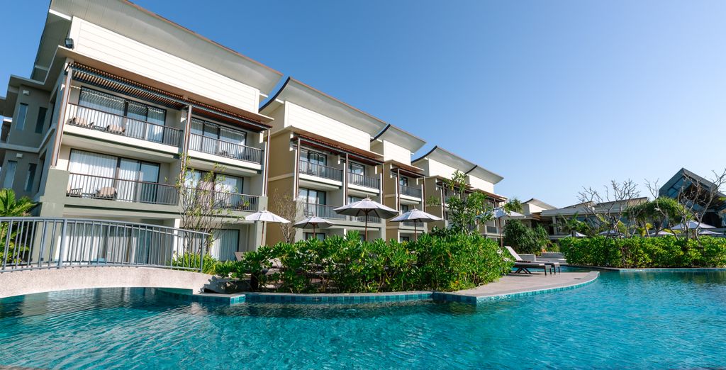 Le Meridien Khao Lak Beach & Spa Resort 5*
