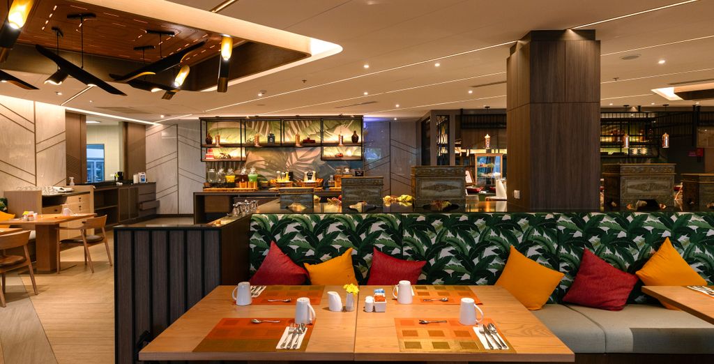 Radisson Suites Bangkok Sukhumvit 4* e Sofitel Krabi Phokeethra 5* con possibile estensione a Khao Lak