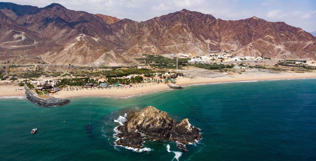Combinato 5* InterContinental Fujairah Resort 5* e Grand Hyatt Dubai 5*