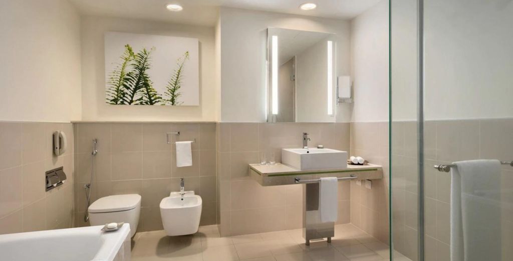 Traders Hotel Qaryat Al Beri 4*