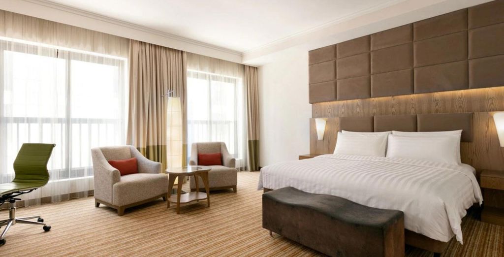 Traders Hotel Qaryat Al Beri 4*