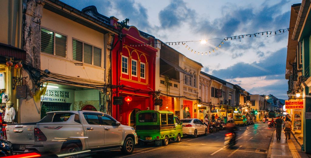Away Chiang Mai Thapae Resort - A Vegan Retreat 4* e Wyndham Grand Nai Harn Beach Phuket 5* con possibile pre-estensione al Cross Vibe Bangkok Sukhumvit 4* 