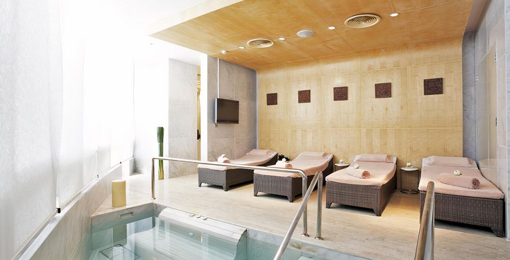 Combinato 5* Centara Grand & Bangkok Convention Centre at Central World e Centara Grand Beach Resort Phuket 