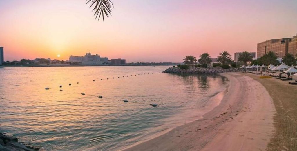 Traders Hotel Qaryat Al Beri 4*