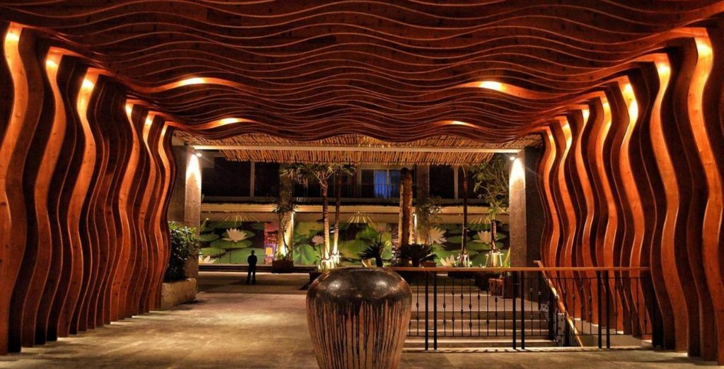 Sakti Garden Resort & Spa 4*, Mahagiri Resort 4* y TS Suites Seminyak 5*