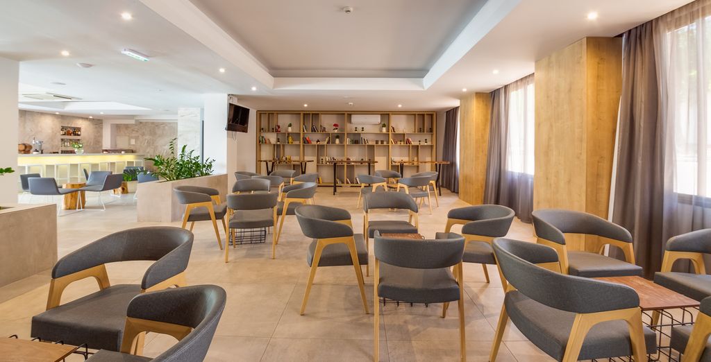 Narcissos Waterpark Resort 4*