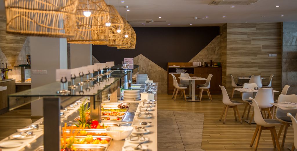 Narcissos Waterpark Resort 4*
