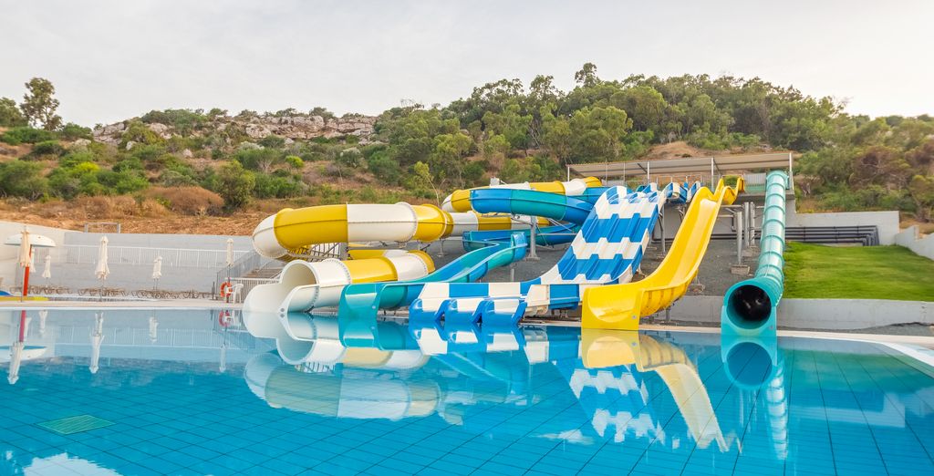 Narcissos Waterpark Resort 4*