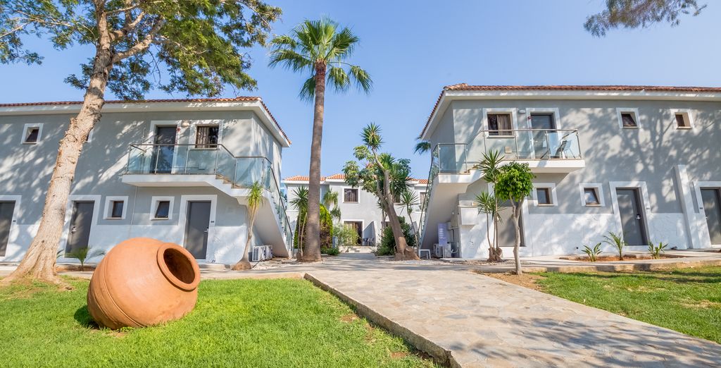 Narcissos Waterpark Resort 4*
