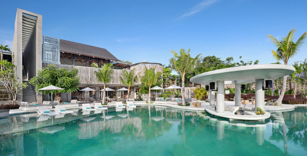 FuramaXclusive Resort & Villas 4*, Ombak Sunset 4* e Cross Bali Breakers 5*