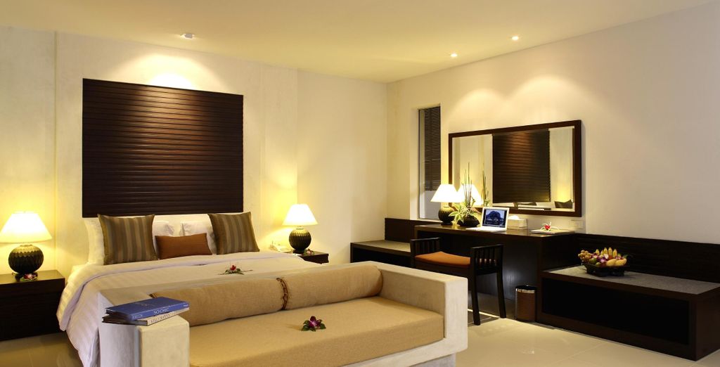 Rawai Palm Beach Resort 4*, Paradise KohYao Resort 4*, Peace Laguna Resort & Spa 4* e possibile pre-estensione al Mode Sathorn Hotel Bangkok 4*
