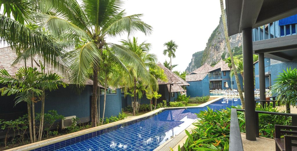 Rawai Palm Beach Resort 4*, Paradise KohYao Resort 4*, Peace Laguna Resort & Spa 4* e possibile pre-estensione al Mode Sathorn Hotel Bangkok 4*