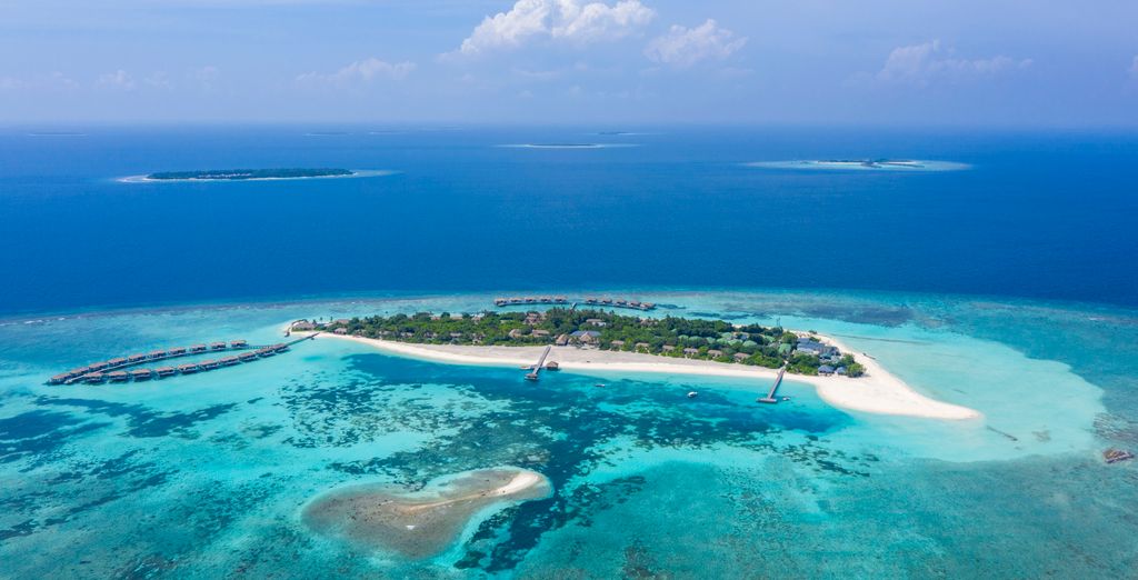 Noku Island Resort 5*