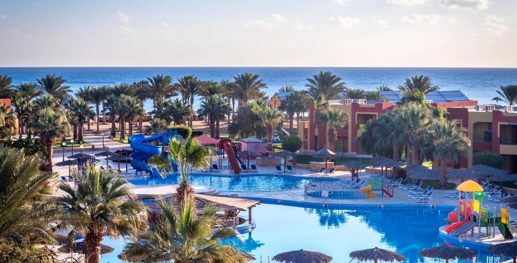 Magic Tulip Beach Resort 4*