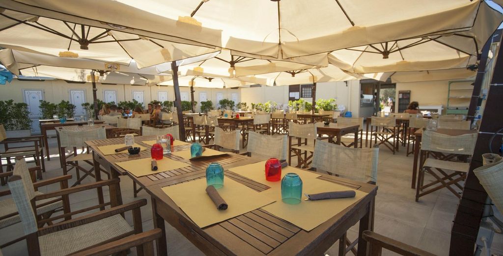 Pini Beach Village
