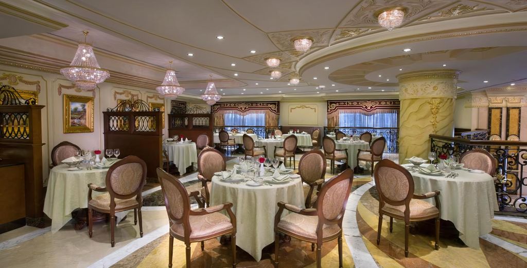Royal Rose Hotel 5*