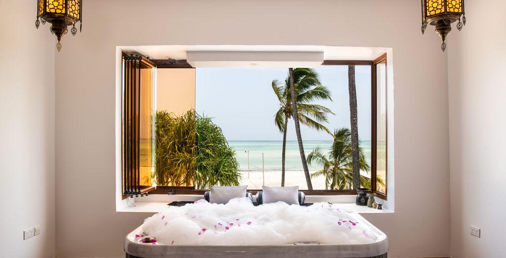 Safari privato nel Paese con estensione al Marijani Beach Resort 5*