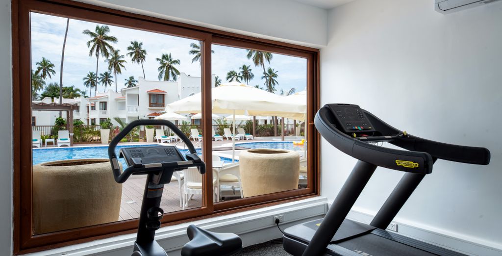 Safari privato nel Paese con estensione al Marijani Beach Resort 5*